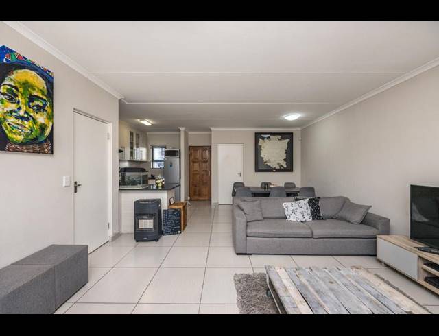 3 BEDROOM TOWNHOUSE FOR SALE IN PARKLANDS NORTH